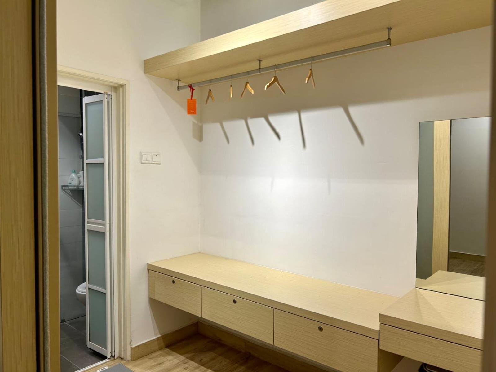 Apartemen Mount Austin Palazio